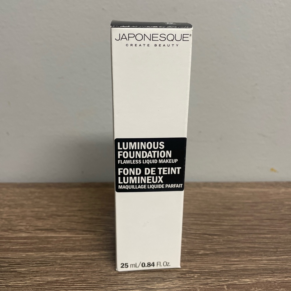 Japonesque luminous foundation 09